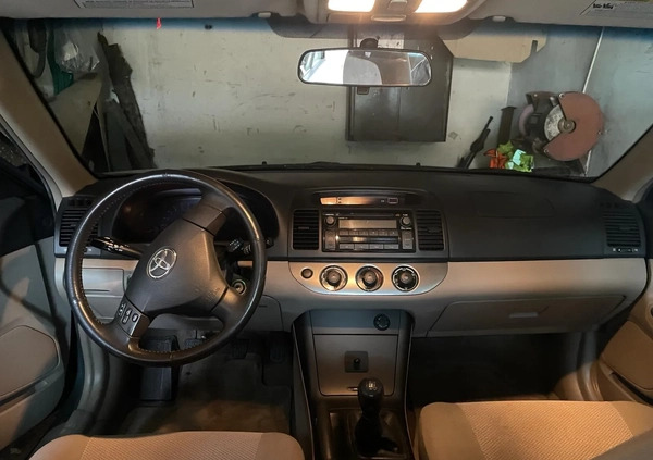 Toyota Camry cena 17500 przebieg: 154500, rok produkcji 2005 z Opole małe 67